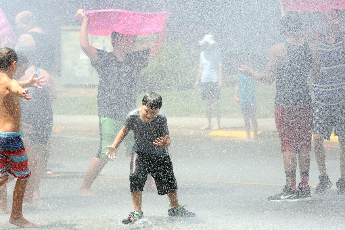 Balloon Days Water Fight (7).jpg